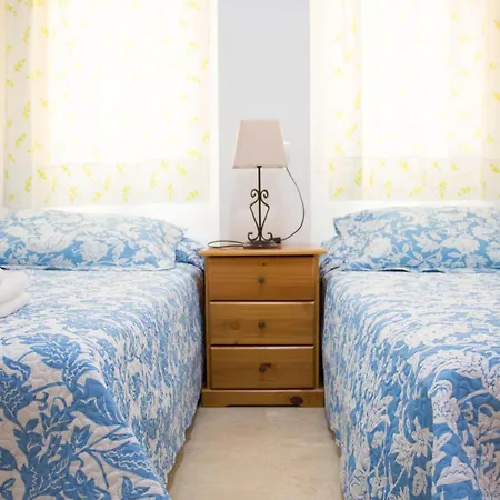 Апартаменти Turisticos Fercomar Нерха